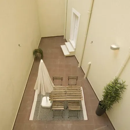 The Spot In Assembleia Garden Apartment Lisbon